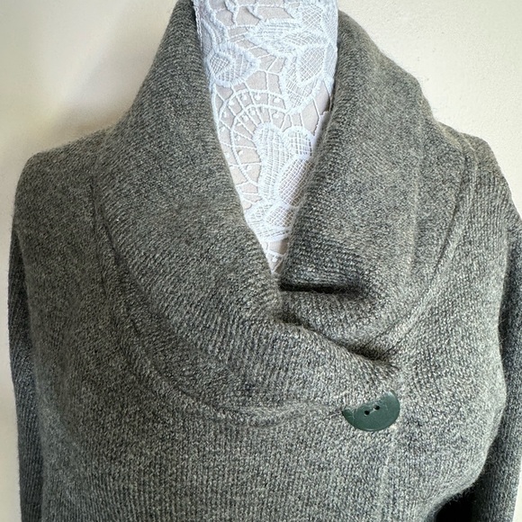 NEW Max Studio Wool Blend Sweater Cape Forest Green size 1X - Picture 5 of 7